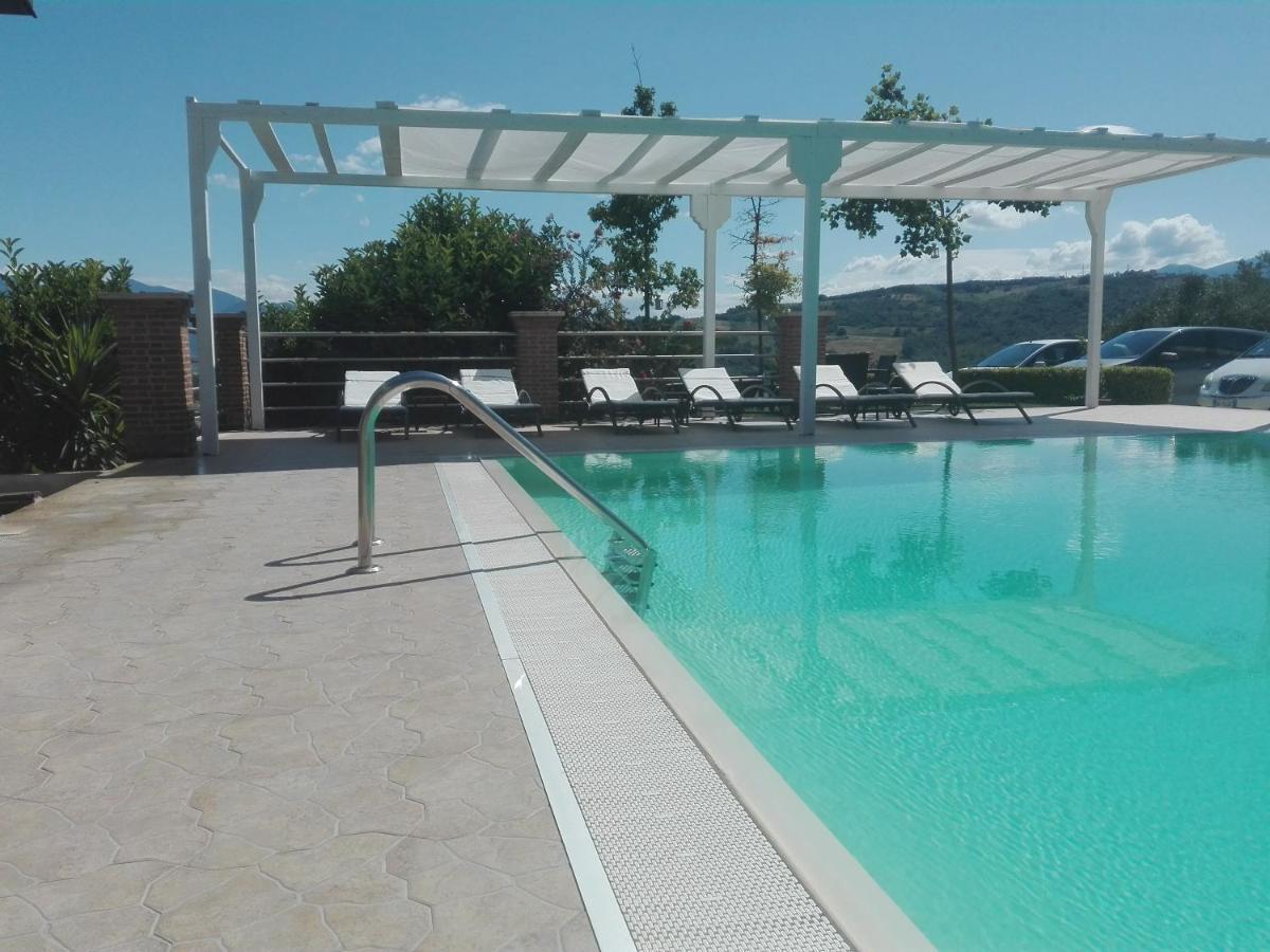 Villa Santoro Ai Tre Ulivi Con Piscina Privata Caiazzo Dış mekan fotoğraf
