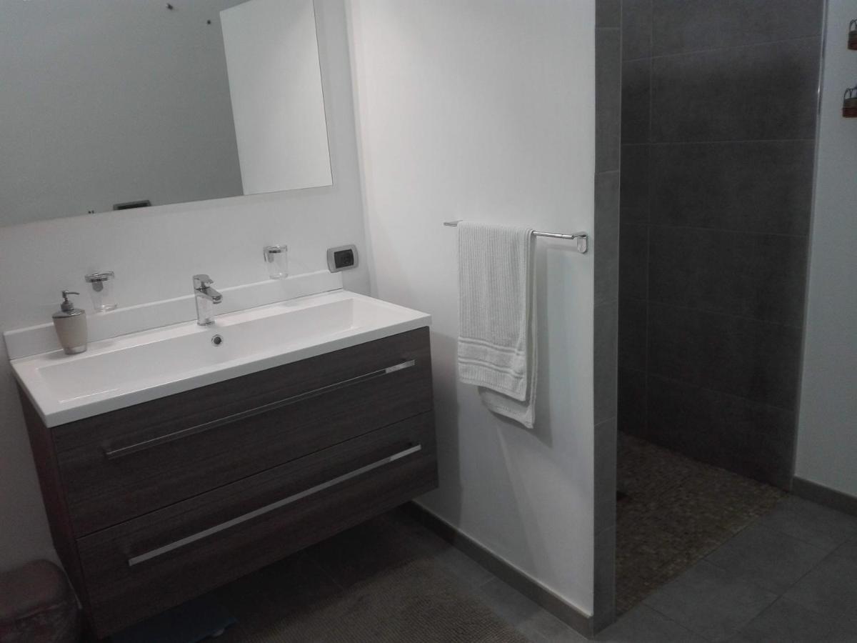 Villa Santoro Ai Tre Ulivi Con Piscina Privata Caiazzo Dış mekan fotoğraf
