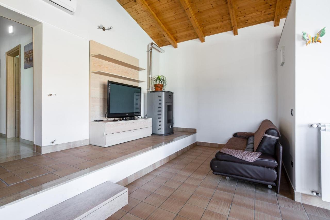 Villa Santoro Ai Tre Ulivi Con Piscina Privata Caiazzo Dış mekan fotoğraf