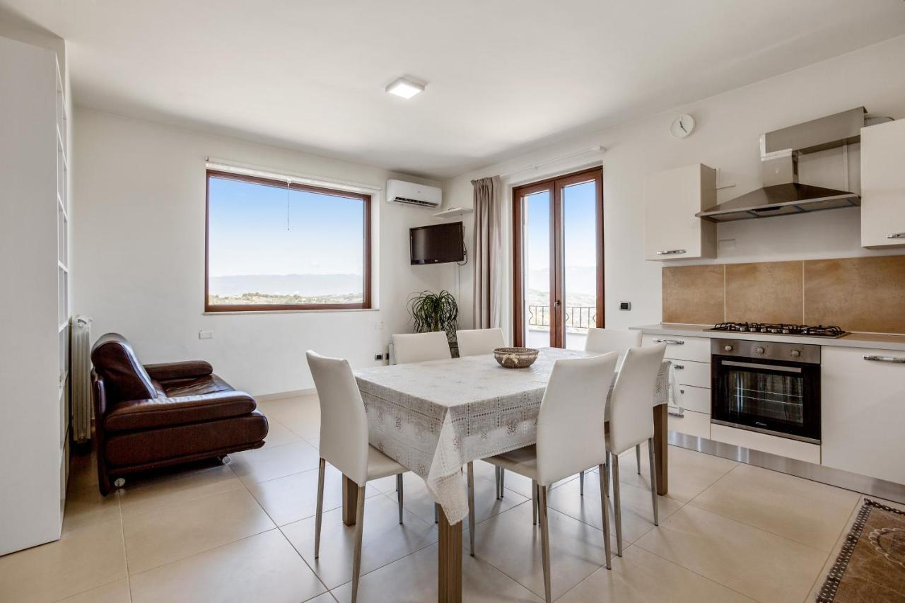 Villa Santoro Ai Tre Ulivi Con Piscina Privata Caiazzo Dış mekan fotoğraf